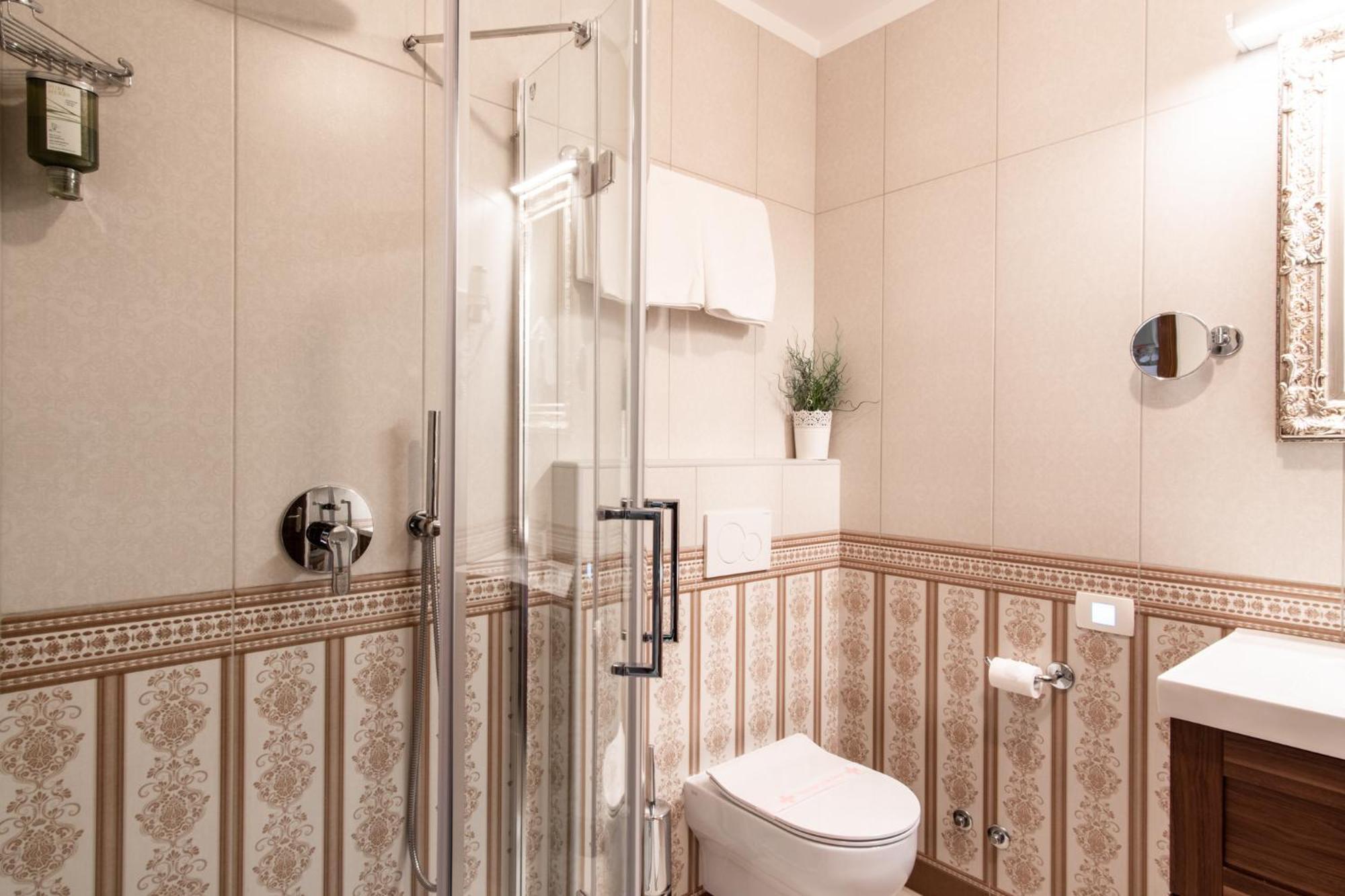 Boutique Hotel Grahor Sežana Quarto foto